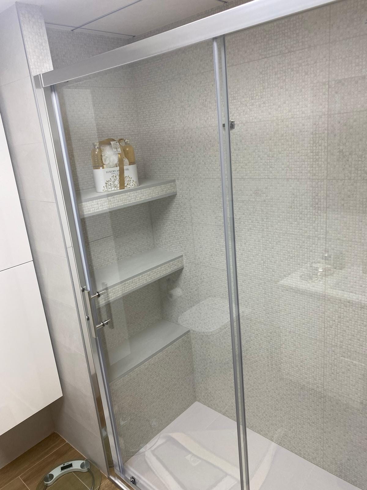 c559e9a7-21bc-4ee5-8499-cfac69c0ba0c