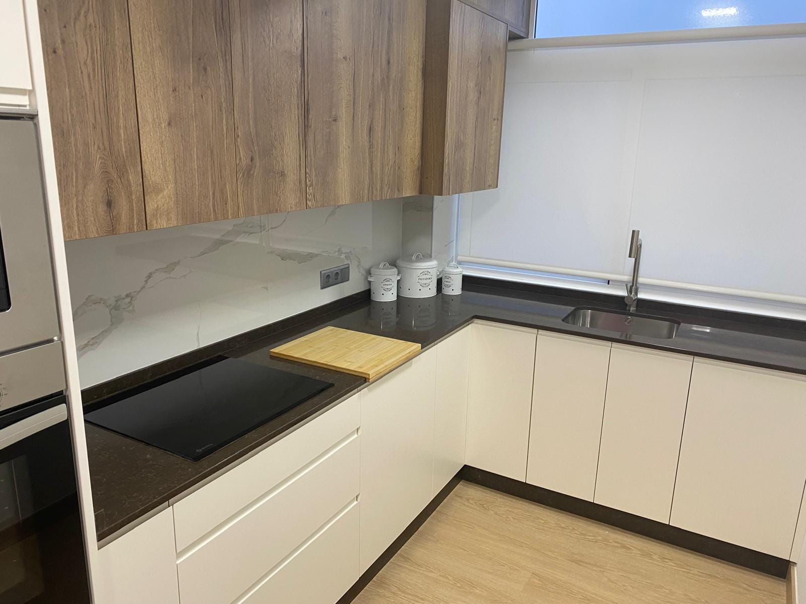 da211ab3-1335-454f-9ace-79c52aa433c7(1)