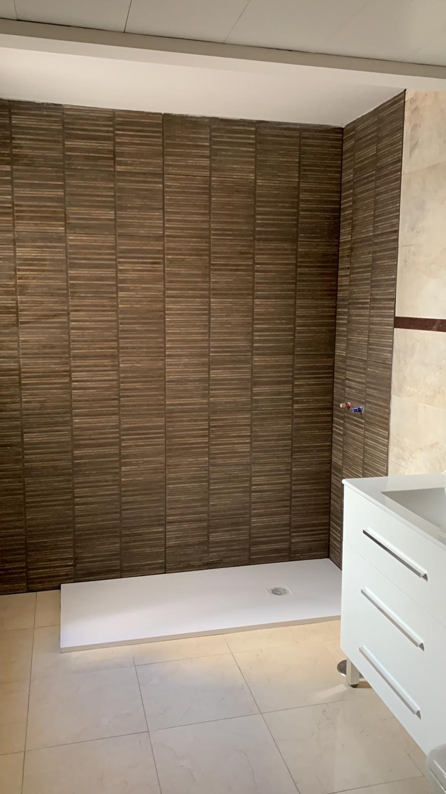 e34d9241-a0fa-45a0-bdb2-0bb2b33d4171